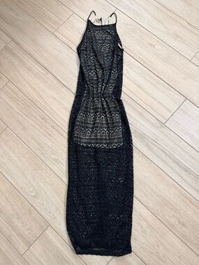 Avec Les Filles Black Lace Halter Maxi Dress – Size Medium